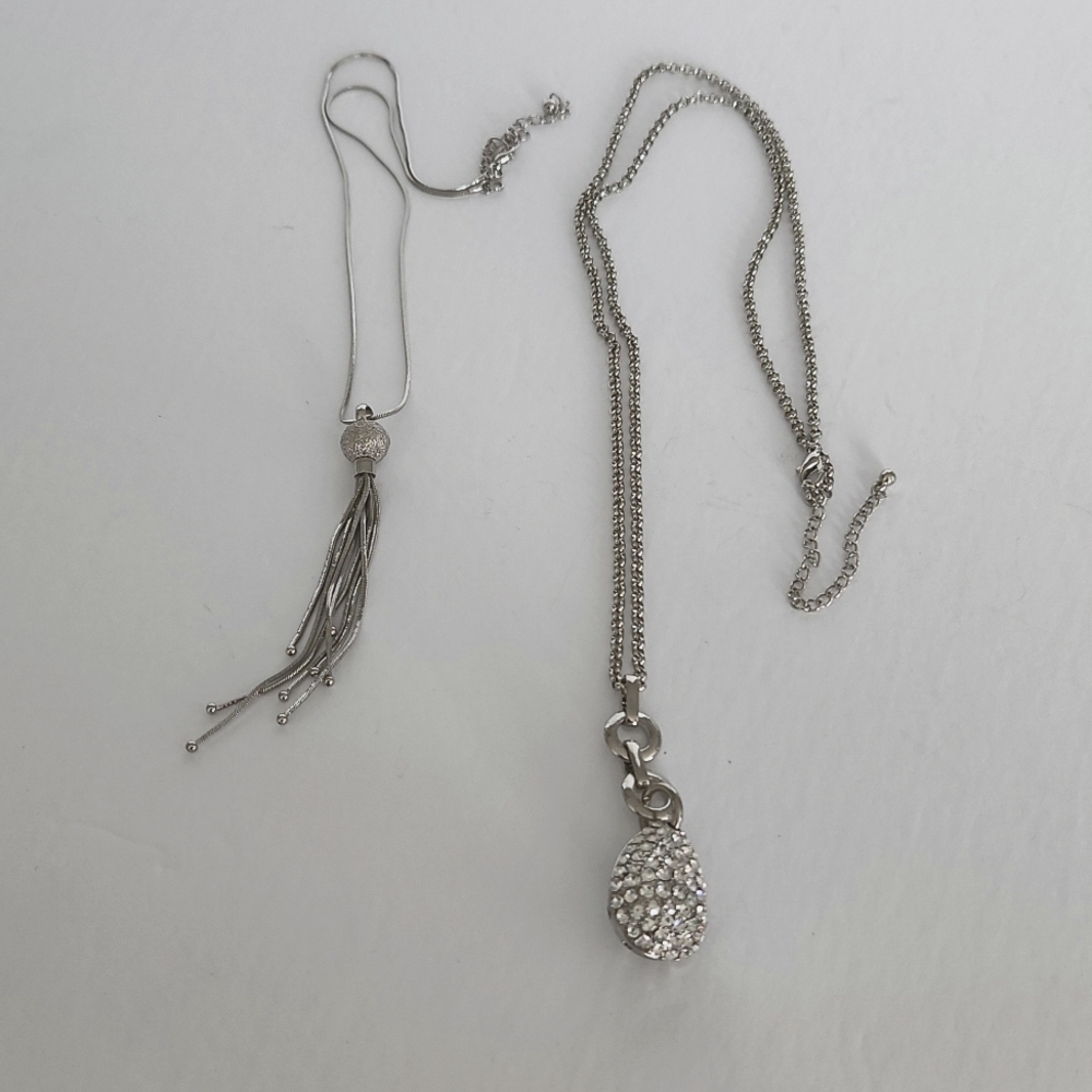 Set of Two ladies necklaces